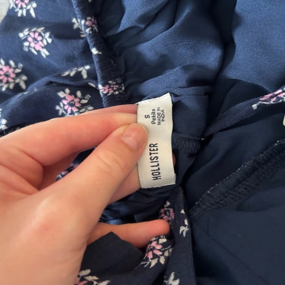 NWT SP Hollister Open Back Maxi Dress Navy Floral - Picture 6 of 7